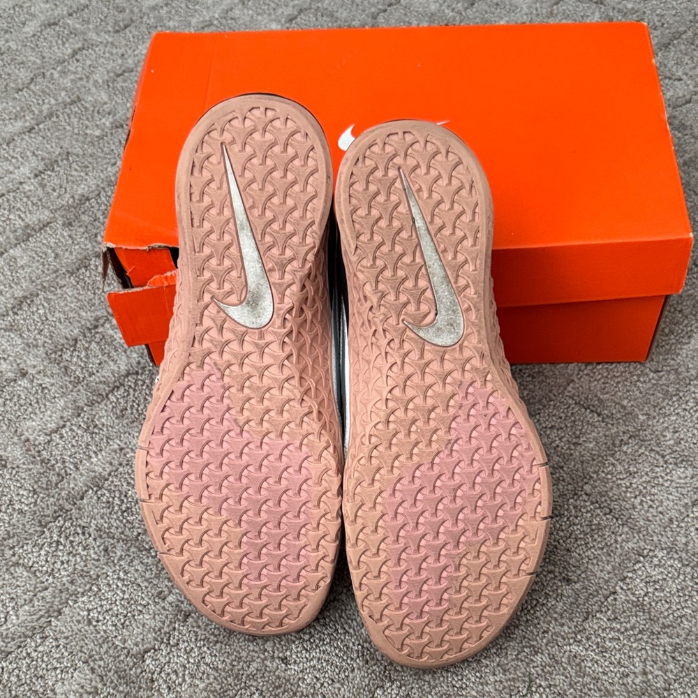 Women’s Nike Metcon 4 Size 9.5 - Picture 8 of 8